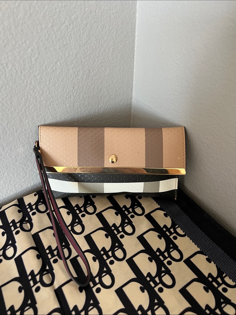 Wristlet